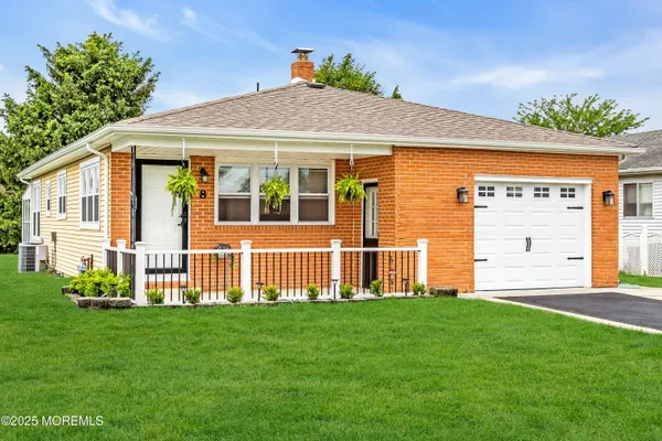 Property Slideshow image 2 of 46 | 8 rio ct, Toms River, NJ, 08757