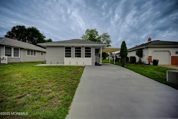 Property Slideshow image 2 of 36 | 234 charlotteville dr, Toms River, NJ, 08757