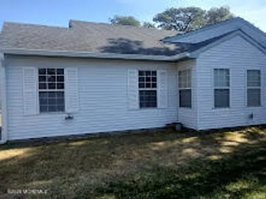 Property Slideshow image 3 of 18 | 5b greenwood ln 62, Whiting, NJ, 08759