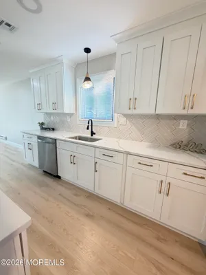 Property Slideshow image 2 of 7 | 81 amberly dr b, Manalapan, NJ, 07726