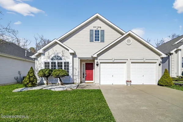 Property Slideshow image 3 of 32 | 39 spyglass dr, Jackson, NJ, 08527