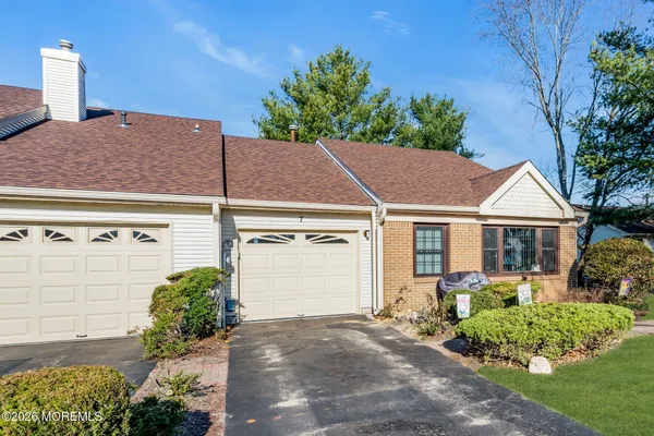 Property Slideshow image 3 of 33 | 7 riva blvd, Brick, NJ, 08723