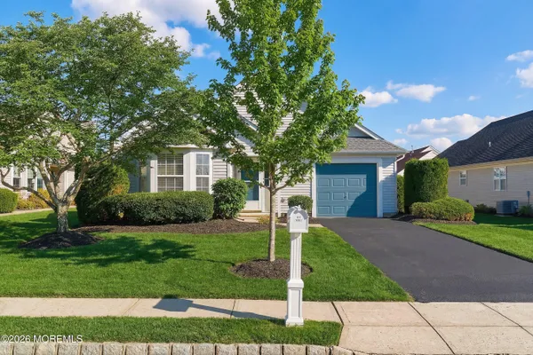 Property Slideshow image 2 of 27 | 3333 deep river ln, Toms River, NJ, 08755