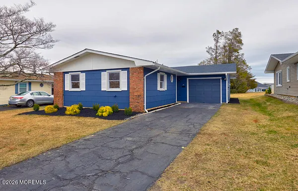 Property Slideshow image 2 of 27 | 45 tony ct, Brick, NJ, 08724