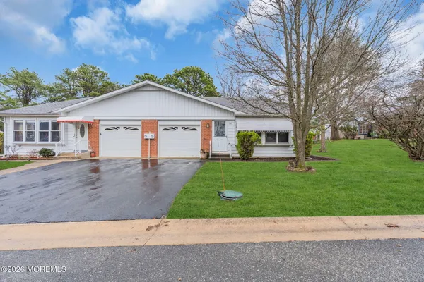 Property Slideshow image 2 of 30 | 26 b moccasin dr b, Whiting, NJ, 08759