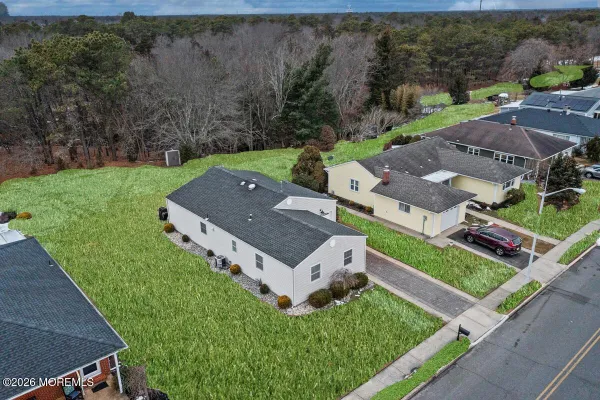 Property Slideshow image 3 of 47 | 194 port royal dr, Toms River, NJ, 08757