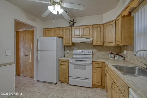 Property Slideshow image 3 of 14 | 5 wayne ct, Whiting, NJ, 08759