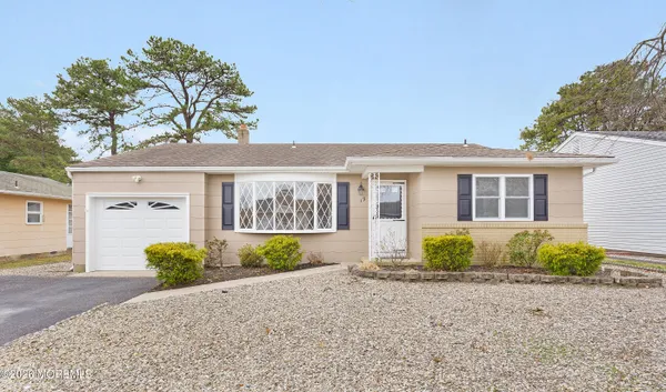 Property Slideshow image 3 of 27 | 19 bennington dr, Toms River, NJ, 08757