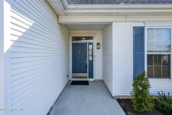 Property Slideshow image 3 of 49 | 1 gardenways ct, Lakewood, NJ, 08701