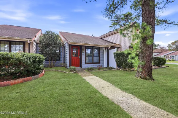 Property Slideshow image 2 of 15 | 453e chesterfield ct, Manchester, NJ, 08759