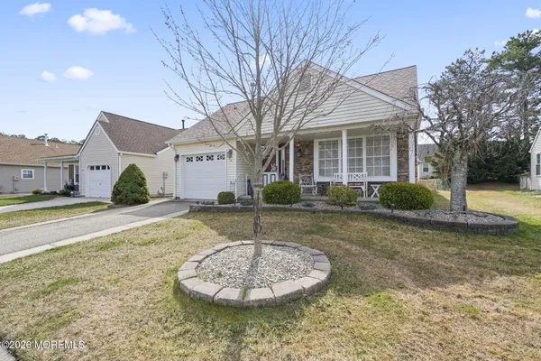 Property Slideshow image 3 of 32 | 14 kendal dr, Toms River, NJ, 08757