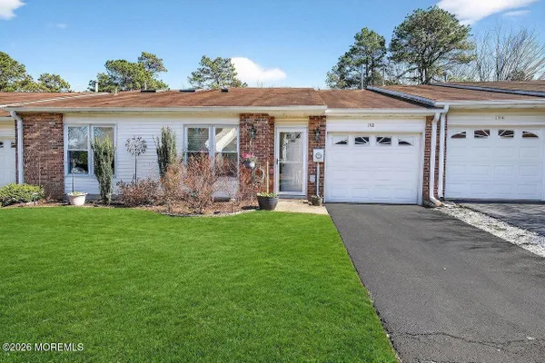 Property Slideshow image 3 of 45 | 192 victoria ct, Lakewood, NJ, 08701