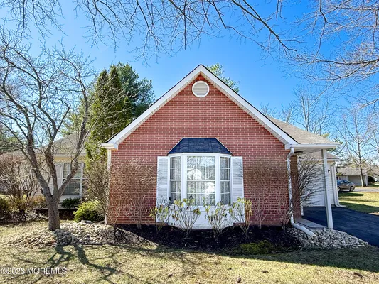 Property Slideshow image 3 of 39 | 19 jaffreyton close, Howell, NJ, 07731