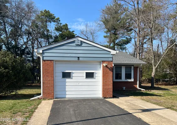 Property Slideshow image 2 of 43 | 5 revere ct, Whiting, NJ, 08759