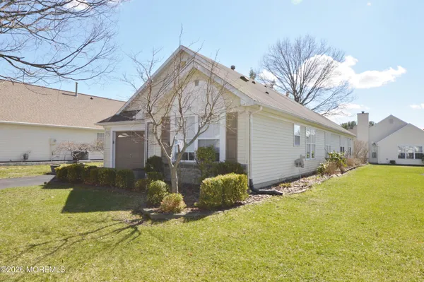 Property Slideshow image 2 of 55 | 2736 meadow lake dr, Toms River, NJ, 08755