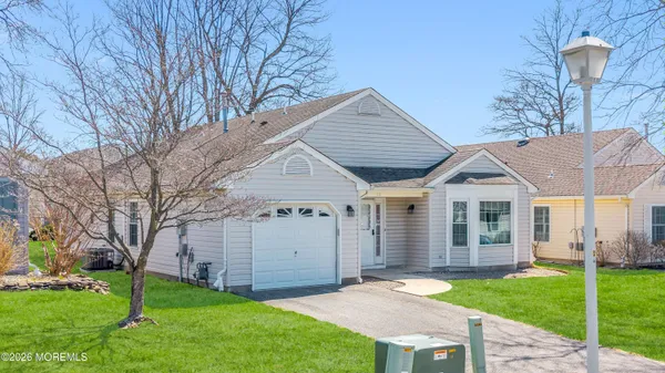 Property Slideshow image 2 of 38 | 111 brushy neck dr, Brick, NJ, 08724