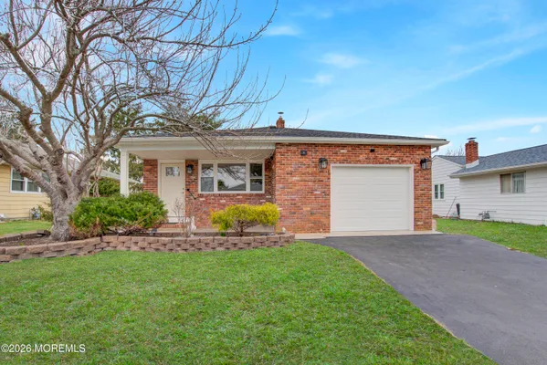 Property Slideshow image 3 of 48 | 9 port royal dr, Toms River, NJ, 08757