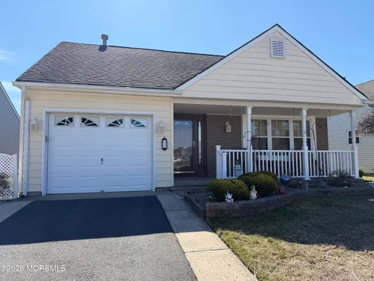 Property Slideshow image 2 of 33 | 5 prince charles dr, Toms River, NJ, 08757