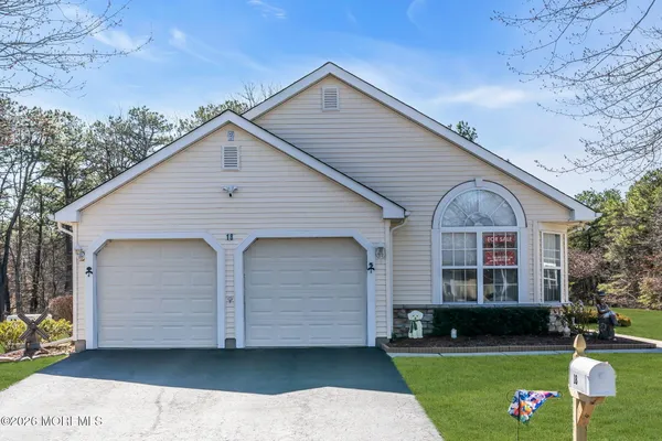 Property Slideshow image 2 of 35 | 18 rosewood ct, Lakewood, NJ, 08701