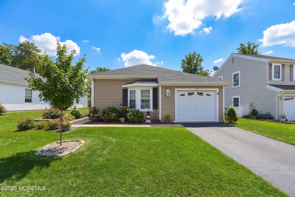 Property Slideshow image 2 of 35 | 147 pine oak blvd, Barnegat, NJ, 08005