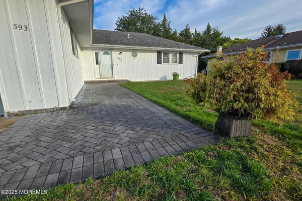 Property Slideshow image 3 of 24 | 593 jamaica blvd, Toms River, NJ, 08757