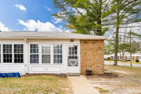 Property Slideshow image 2 of 64 | 43f cambridge cir f, Manchester, NJ, 08759