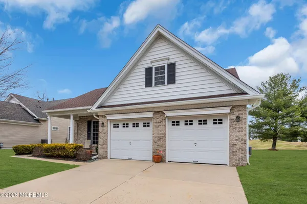 Property Slideshow image 3 of 48 | 174 wild dunes way, Jackson, NJ, 08527