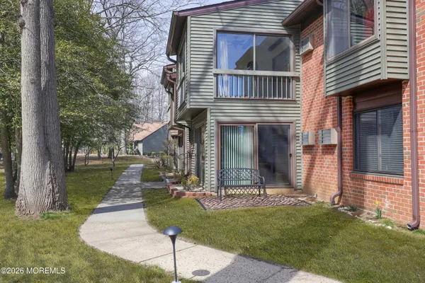 Property Slideshow image 3 of 51 | 11 medford ct, Red Bank, NJ, 07701