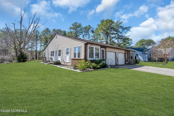 Property Slideshow image 3 of 28 | 9 greenwood ln 62, Whiting, NJ, 08759