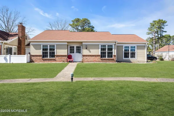 Property Slideshow image 2 of 23 | 466b chelsea ct, Manchester, NJ, 08759