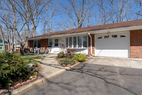 Property Slideshow image 3 of 19 | 172b sterling ct, Lakewood, NJ, 08701