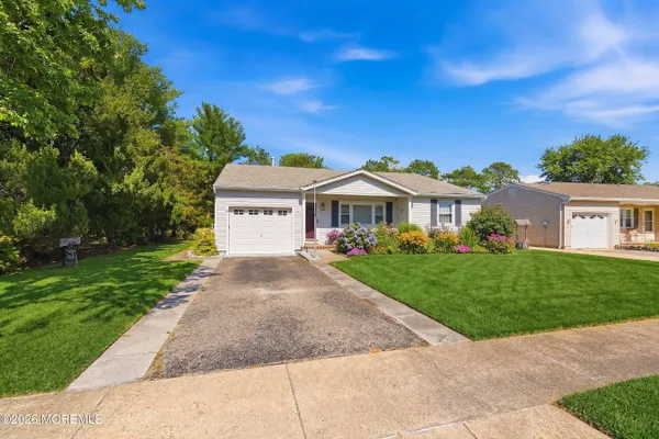 Property Slideshow image 2 of 32 | 24 rutland dr, Toms River, NJ, 08757