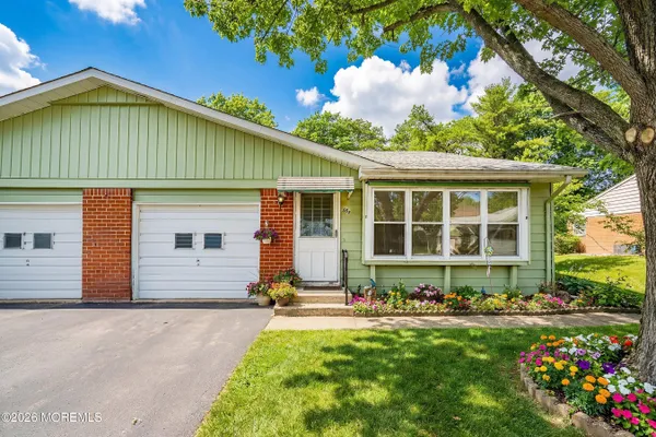 Property Slideshow image 2 of 36 | 86 b yorktowne pkwy b, Whiting, NJ, 08759