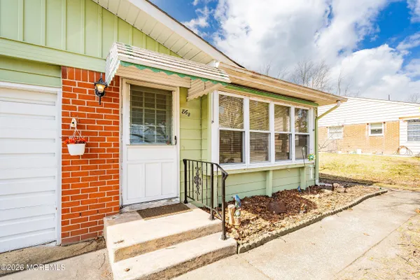 Property Slideshow image 3 of 36 | 86 b yorktowne pkwy b, Whiting, NJ, 08759