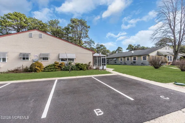 Property Slideshow image 2 of 30 | 30 easton dr b, Whiting, NJ, 08759