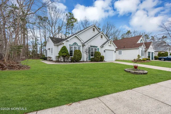 Property Slideshow image 2 of 48 | 40 n avon dr, Jackson, NJ, 08527