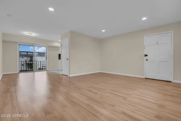 Property Slideshow image 3 of 16 | 10 maine ct 734, Matawan, NJ, 07747