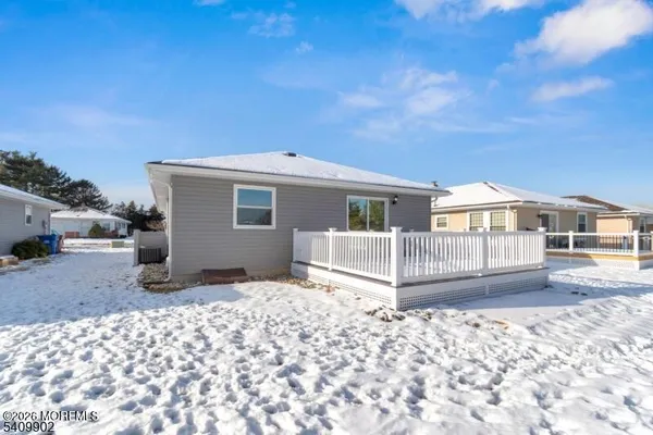 Property Slideshow image 3 of 16 | 16 bolans ct, Toms River, NJ, 08757