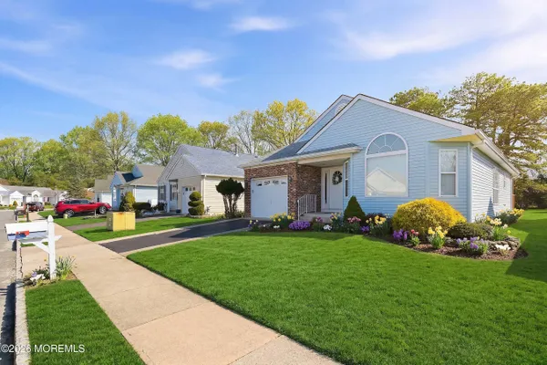 Property Slideshow image 3 of 45 | 71 winterton dr, Toms River, NJ, 08757