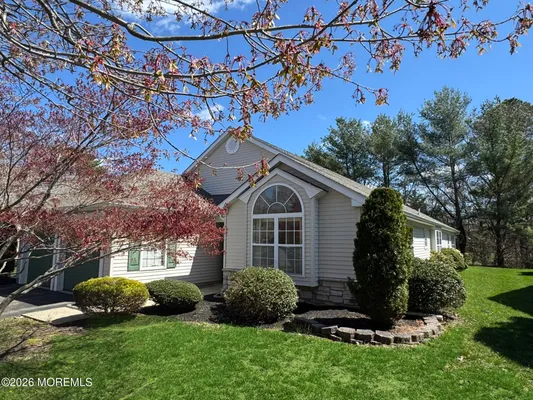 Property Slideshow image 3 of 59 | 27 rosewood dr, Lakewood, NJ, 08701