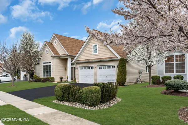 Property Slideshow image 3 of 52 | 124 masters dr, Monroe, NJ, 08831