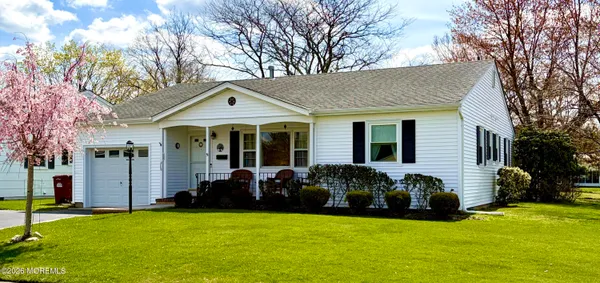 Property Slideshow image 3 of 21 | 51 eton rd, Toms River, NJ, 08757