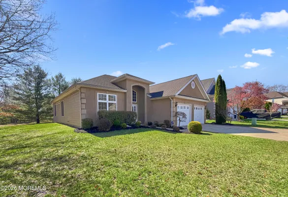 Property Slideshow image 3 of 31 | 1 bay hill rd, Jackson, NJ, 08527