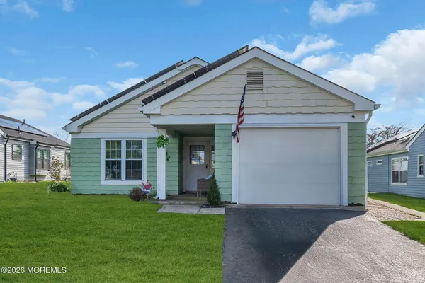 Property Slideshow image 3 of 25 | 13 newbury row, Manchester, NJ, 08759