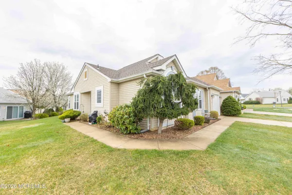 Property Slideshow image 3 of 22 | 3 abercorn ct, Jackson, NJ, 08527