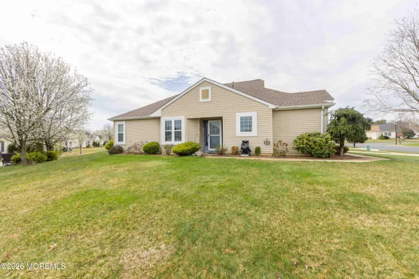 Property Slideshow image 2 of 22 | 3 abercorn ct, Jackson, NJ, 08527