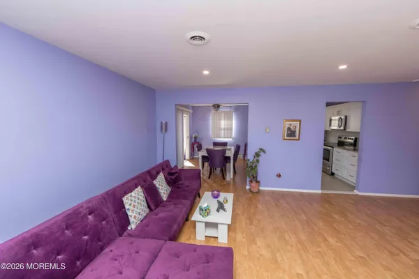 Property Slideshow image 2 of 16 | 43 carlisle rd, Toms River, NJ, 08757