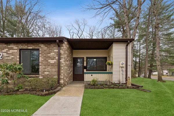 Property Slideshow image 2 of 41 | 102 arrowood rd b, Manalapan, NJ, 07726