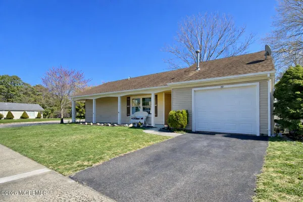 Property Slideshow image 3 of 23 | 20 norwick dr, Forked River, NJ, 08731