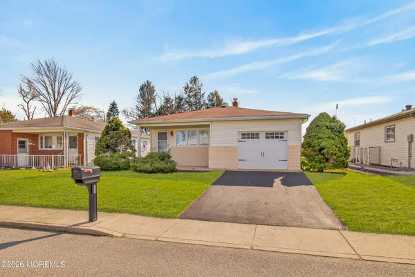 Property Slideshow image 2 of 37 | 241 charlotteville dr, Toms River, NJ, 08757